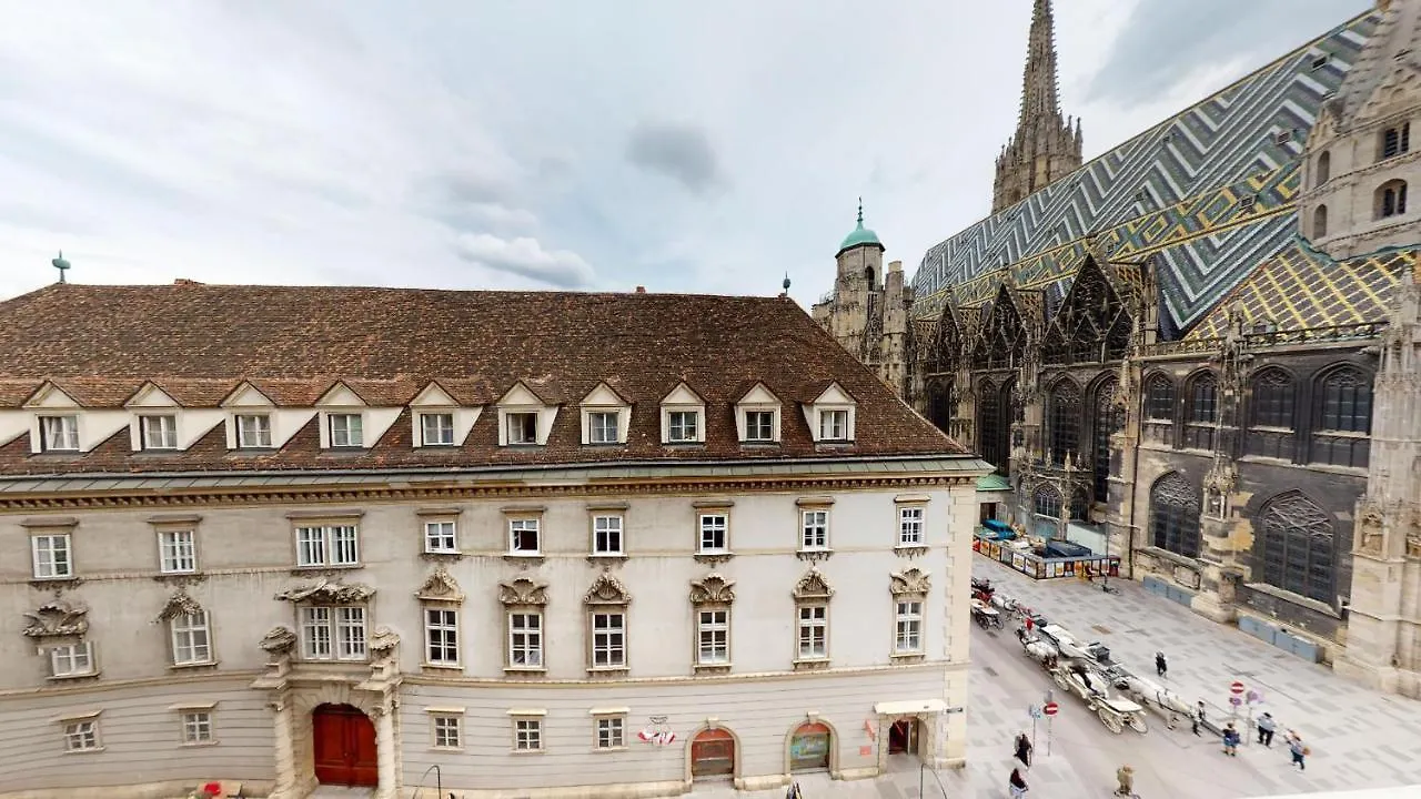 Apartamento Chez Nadou- Exclusiv Loft At St Stephen Cathedral Viena 0*,